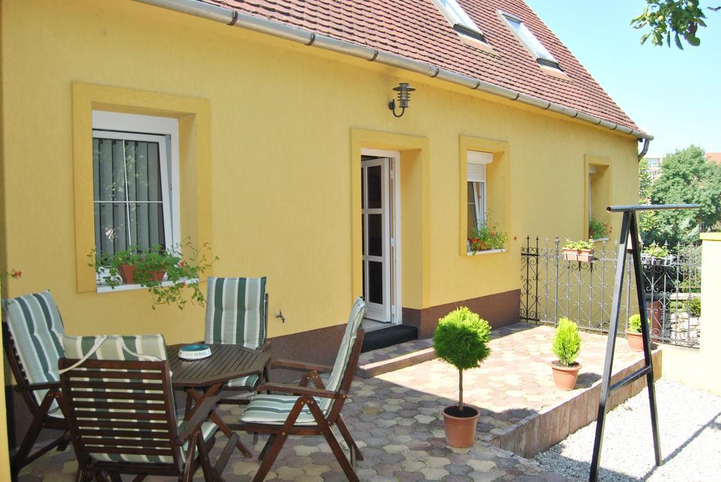 Topart Apartman Tapolca Cameră foto