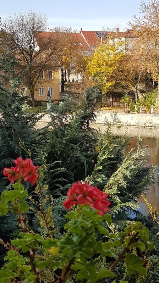 Topart Apartman Tapolca Exterior foto